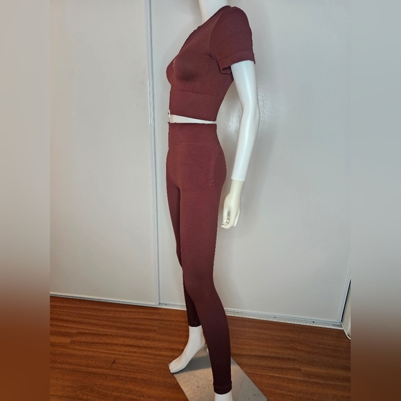 Women's Chocolate Brown Ribbed Two-Piece Workout Set Size S - Picture 4 of 5